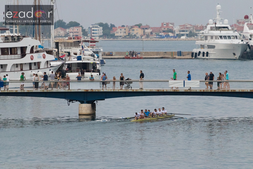 6. “Jadranov veslački dvoboj” osmeraca u uvali Jazine 6. “Jadranov veslački dvoboj” osmeraca u uvali Jazine