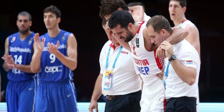 Lille, stadion Pierre Mauroy – Osmina finala EuroBasketa 2015, Hrvatska – Ceska. Krunoslav Simon. Photo: Igor Kralj/PIXSELL Lille, stadion Pierre Mauroy – Osmina finala EuroBasketa 2015, Hrvatska – Ceska. Krunoslav Simon. Photo: Igor Kralj/PIXSELL