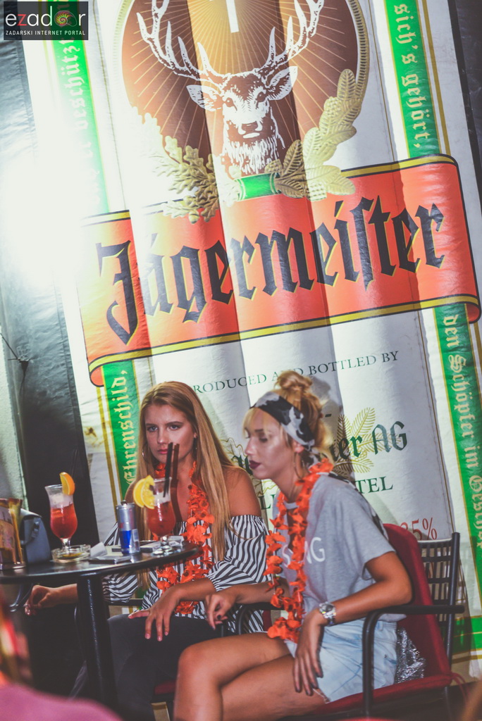 Connect @ Teatro bar & Zlatni kutić Connect @ Teatro bar & Zlatni kutić