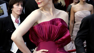 82. Red Carpet Oscara (oscar.go.com)