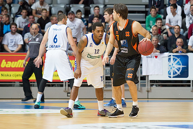 A-1 liga za prvaka, 4. kolo: KK Zadar – GKK Šibenik 101-64, Foto: Kristijan Orlić A-1 liga za prvaka, 4. kolo: KK Zadar – GKK Šibenik 101-64, Foto: Kristijan Orlić