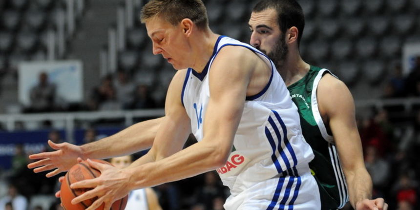 Zadar, 091211.Dvorana Kresimira Cosica. Utakmica A1 hrvatske kosarkaske lige izmedju KK Zadar i KK Sonik Puntamika.Na fotografiji: Franko Kastropil (14), Marino Sarlija (17).Foto: Luka Gerlanc / CROPIX Zadar, 091211.Dvorana Kresimira Cosica. Utakmica A1 hrvatske kosarkaske lige izmedju KK Zadar i KK Sonik Puntamika.Na fotografiji: Franko Kastropil (14), Marino Sarlija (17).Foto: Luka Gerlanc / CROPIX
