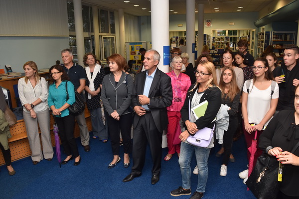 Otvorenje izložbe “30 godina gimnazije Franje Petrića” Otvorenje izložbe “30 godina gimnazije Franje Petrića”