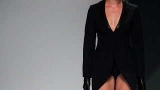 Zagreb, 290911.
Velesajam, paviljon 5.
Modne revije i poznati na Dove Fashion.hr proljece ljeto 2012. Prvi dan su izlagali kreatori Ivica Skoko, Martina Felja, AMDS by ALDUK i IK STUDIO.
Na slici: kreacije Ivica Skoko.
Foto: Srdjan Vrancic / CROPIX Zagreb, 290911.
Velesajam, paviljon 5.
Modne revije i poznati na Dove Fashion.hr proljece ljeto 2012. Prvi dan su izlagali kreatori Ivica Skoko, Martina Felja, AMDS by ALDUK i IK STUDIO.
Na slici: kreacije Ivica Skoko.
Foto: Srdjan Vrancic / CROPIX