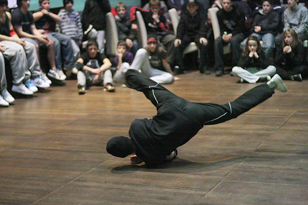 Image 1038901 (auto)