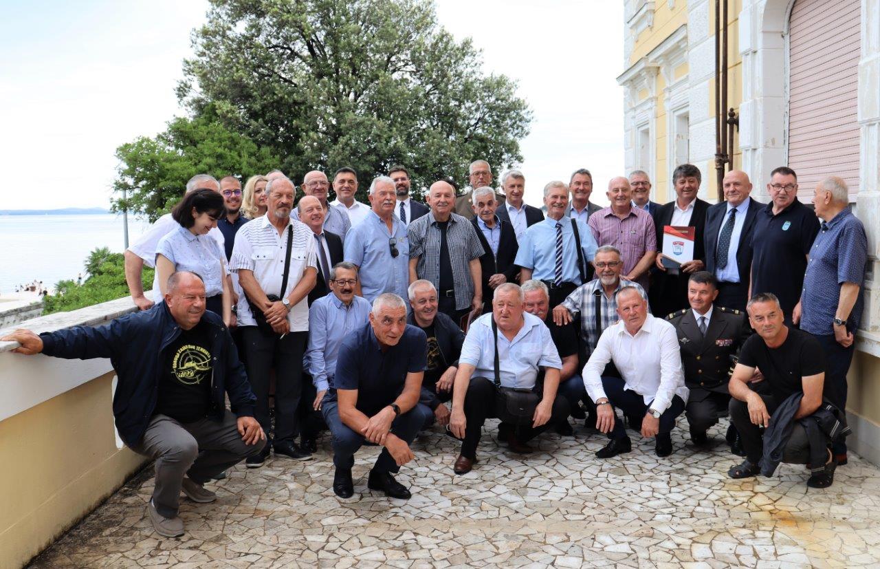 Primanjem u Domu županije uz dodjelu prigodnih zahvalnica svečano je obilježena 32. godišnjica osnutka i borbenog djelovanja 112. brigade Hrvatske vojske.