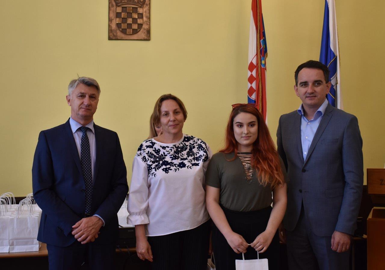 Prijem za nagrađivane učenike osnovnih i srednjh škola