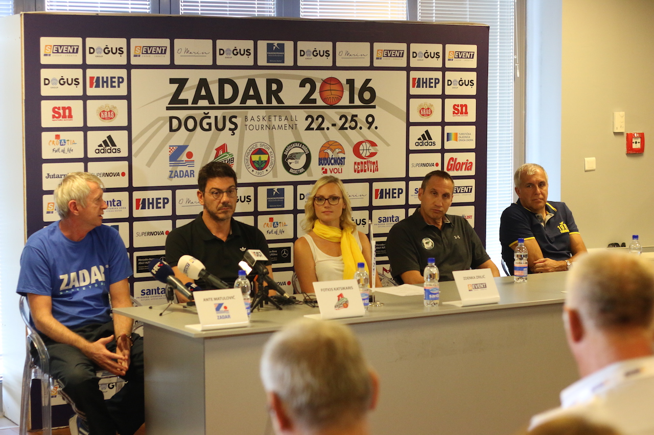 Proslavljeni treneri otvorili treće izdanje Dogus basketball tournamenta! Proslavljeni treneri otvorili treće izdanje Dogus basketball tournamenta!
