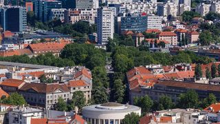 Pogled sa Zagrebačke katedrale na centar grada – Zagreb