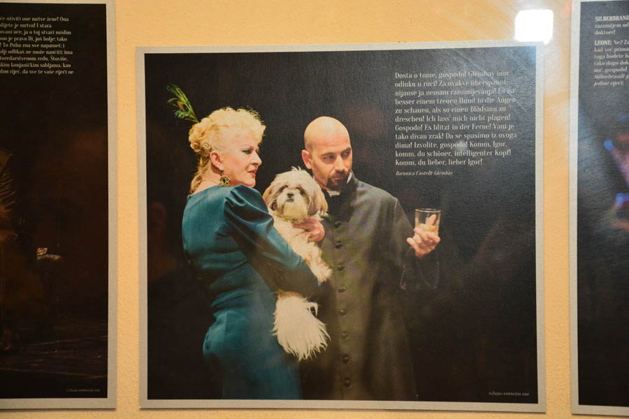 U caffe galeriji “Đina” otvorena izložba “Gospoda Glembajevi” U caffe galeriji “Đina” otvorena izložba “Gospoda Glembajevi”