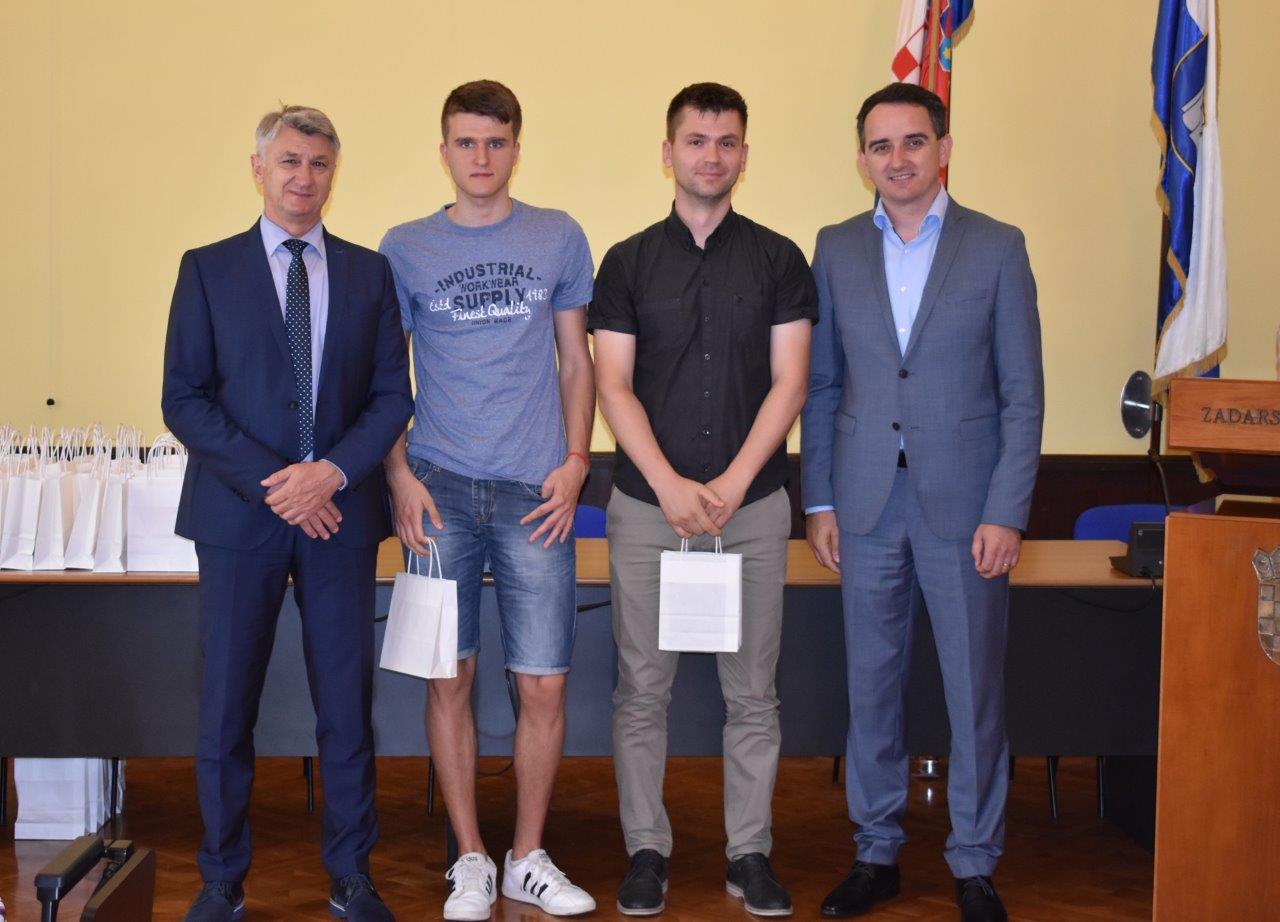 Prijem za nagrađivane učenike osnovnih i srednjh škola