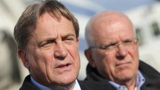 U ulici Ive Masine (Mjesni odbor Crvene kuce) gradonacelnik Bozidar Kalmeta sa suradnicima polozio je kamen temeljac. Time je svecano obiljezeni pocetak gradnje socijalnih stanova po modelu programa POS. Photo: Dino Stanin/PIXSELL