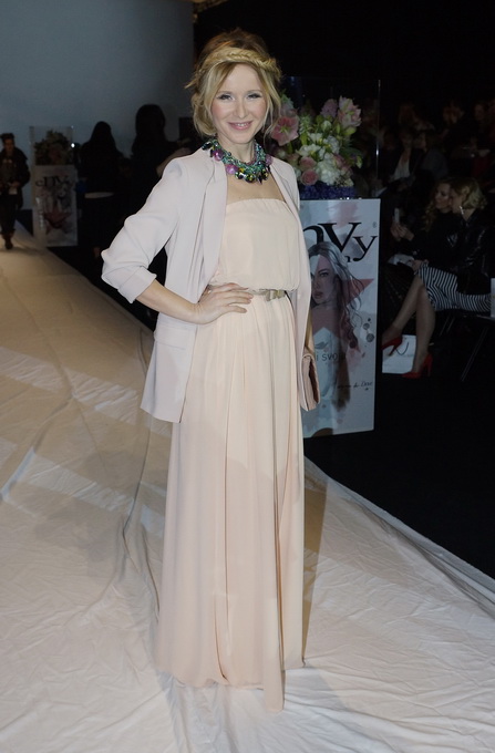 Zagreb, 150313.
Zagrebacki Velesajam.
Odrzana je treca vecer revije Perwoll Fashion.hr na kojoj su svoje kreacije predstavili Martina Felja, Morana Krklec, Young at Squat, Marina Design i Envy Room.
Na fotografiji: Danijela Martinovic.
Foto: Marko Todor Zagreb, 150313.
Zagrebacki Velesajam.
Odrzana je treca vecer revije Perwoll Fashion.hr na kojoj su svoje kreacije predstavili Martina Felja, Morana Krklec, Young at Squat, Marina Design i Envy Room.
Na fotografiji: Danijela Martinovic.
Foto: Marko Todor