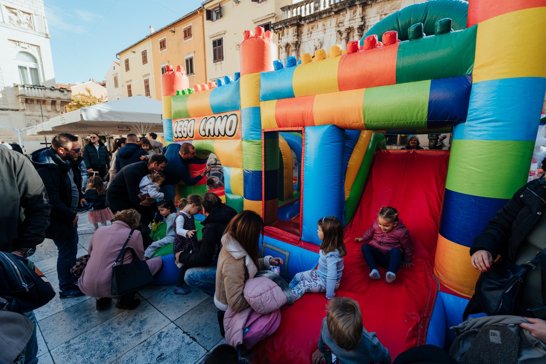 Dječji Advent na Narodnom trgu u Zadru