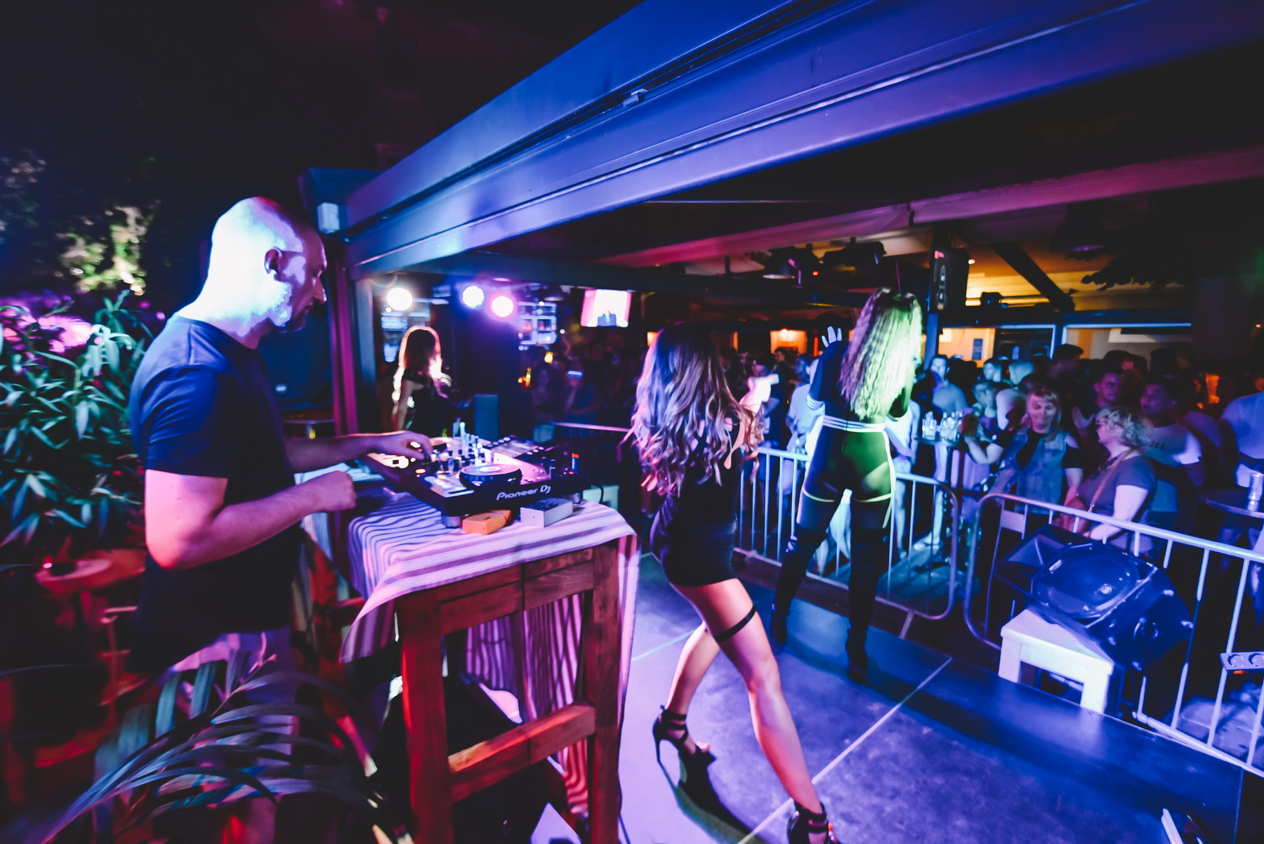 Colonia @ Caffe bar Kult