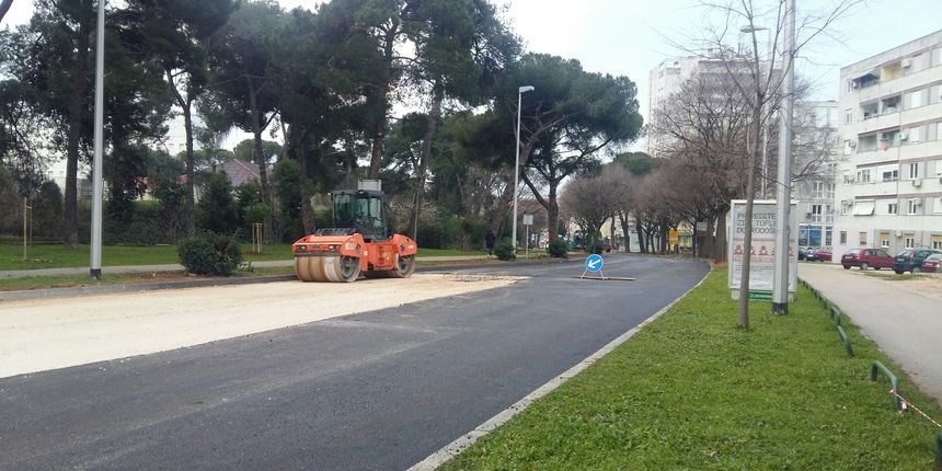 Asfaltiranje, asfalt, Radovi u Ulici Josipa bana Jelačića Asfaltiranje, asfalt, Radovi u Ulici Josipa bana Jelačića