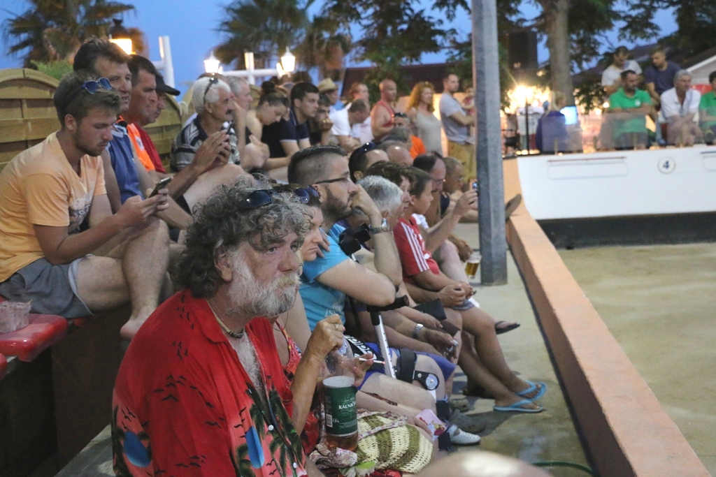 Boćari Marinića iz Viškova kod Rijeke osvojili boćarski Kup Hrvatske na završnom turniru u Viru Boćari Marinića iz Viškova kod Rijeke osvojili boćarski Kup Hrvatske na završnom turniru u Viru
