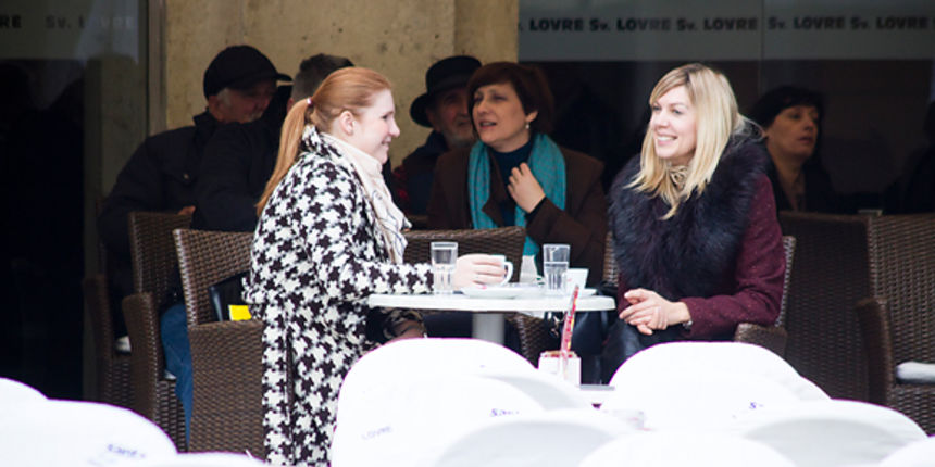 Đir po gradu 9. siječnja 2013. kava, kafić, prijateljice, žene(foto:Saša Čuka) Đir po gradu 9. siječnja 2013. kava, kafić, prijateljice, žene(foto:Saša Čuka)