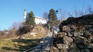 Prijepodne u Cazinu, Kostelski buk i posjet tvrđavi Ostrožac