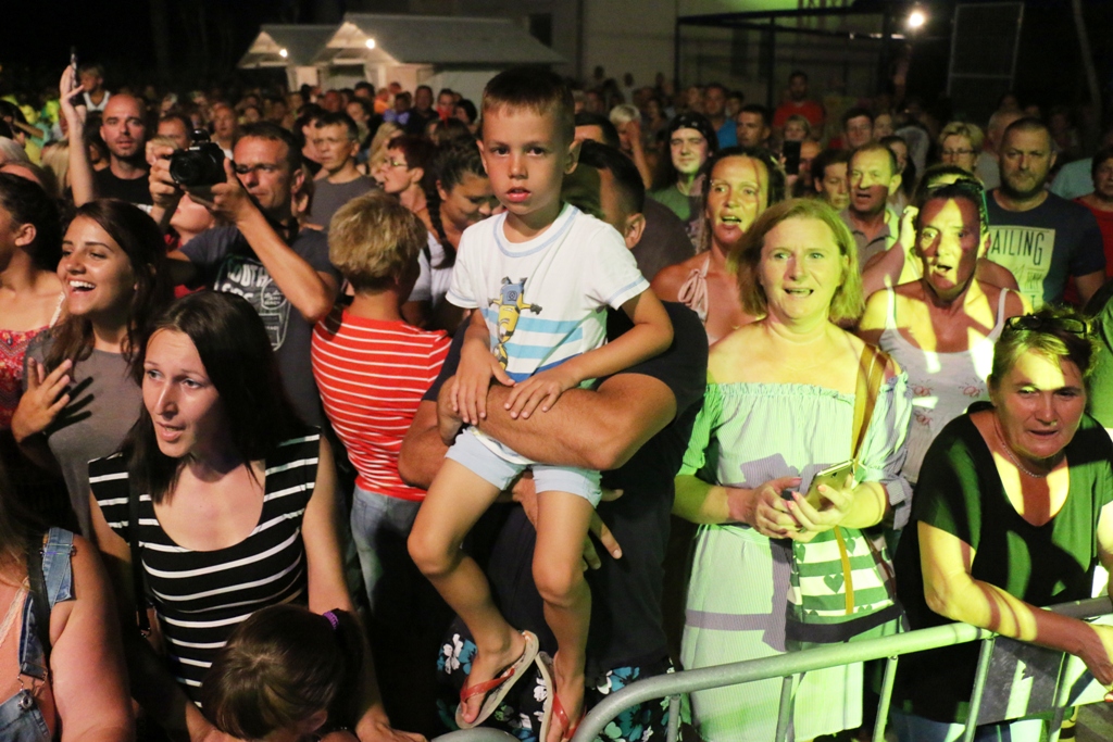 S Alenom Islamovićem po pljusku pjevalo šest tisuća Virana