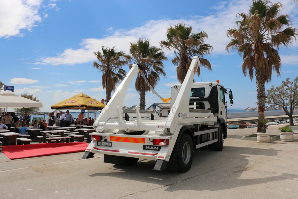 Prezentacija novog voznog parka poduzeća Čisti otok i Vodovod Vir Prezentacija novog voznog parka poduzeća Čisti otok i Vodovod Vir