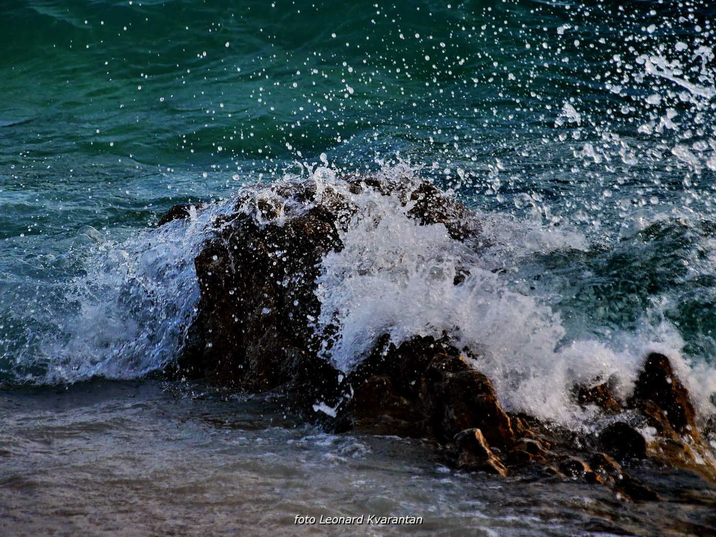 Valovi na Puntamici kroz objektiv Leonarda Kvarantana