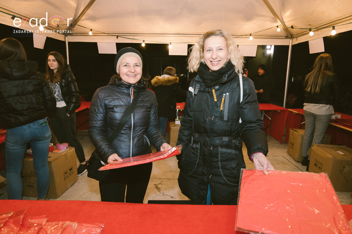 Humanitarni svjetlosni spektakl “Zaželi ljubav 2018.” @ Forum