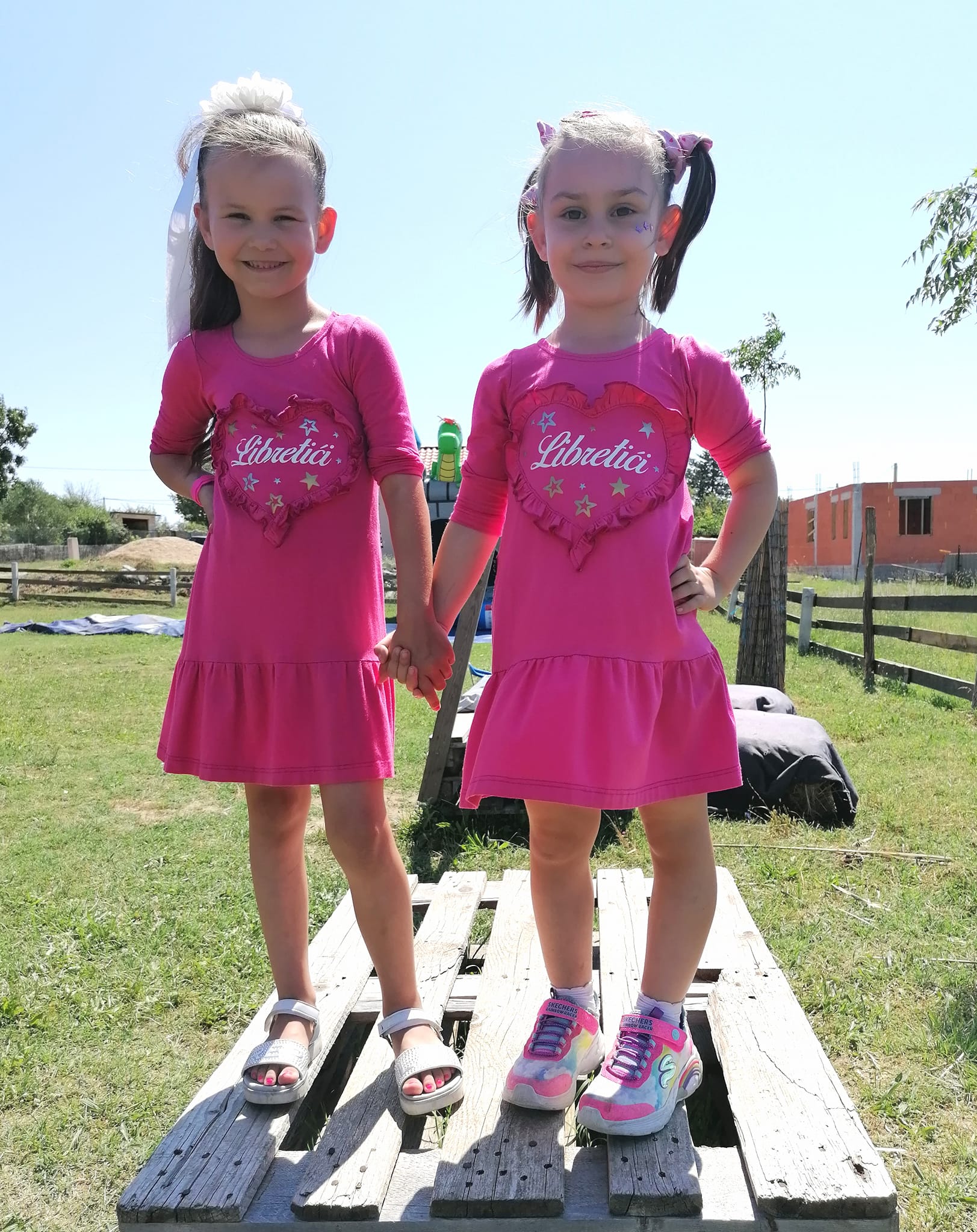 Libretići na snimanju spota u Ponylandu Libretići na snimanju spota u Ponylandu