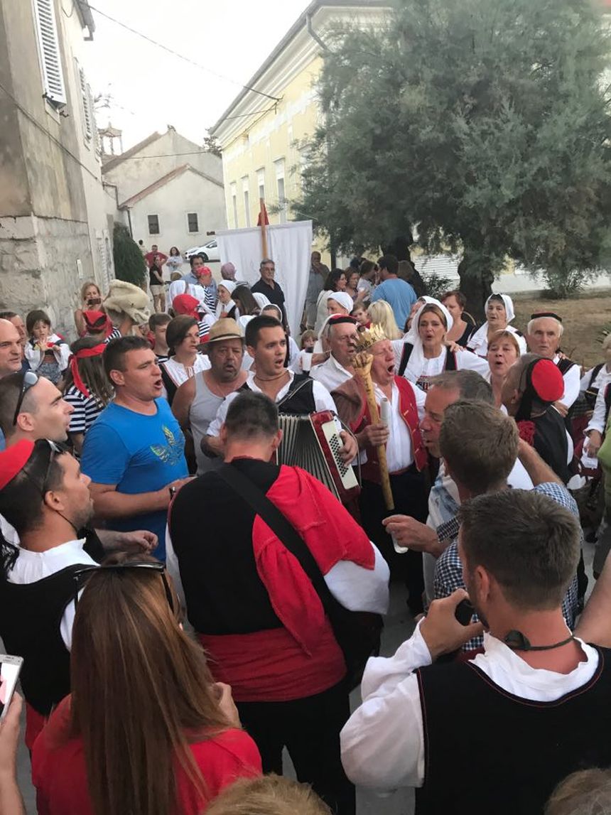 Ante Tonči Kulišić izabran za novog Iškog kralja Ante Tonči Kulišić izabran za novog Iškog kralja