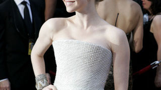 82. Red Carpet Oscara (oscar.go.com)