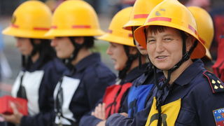 Zadar, 290912
Atletska staza SC Visnjik.
Odrzano VI. drzavno natjecanje vatrogasaca republike Hrvatske. Domacin je Vatrogasna zajednica Zupanije Zadarske.
Foto: Luka Gerlanc / CROPIX Zadar, 290912
Atletska staza SC Visnjik.
Odrzano VI. drzavno natjecanje vatrogasaca republike Hrvatske. Domacin je Vatrogasna zajednica Zupanije Zadarske.
Foto: Luka Gerlanc / CROPIX