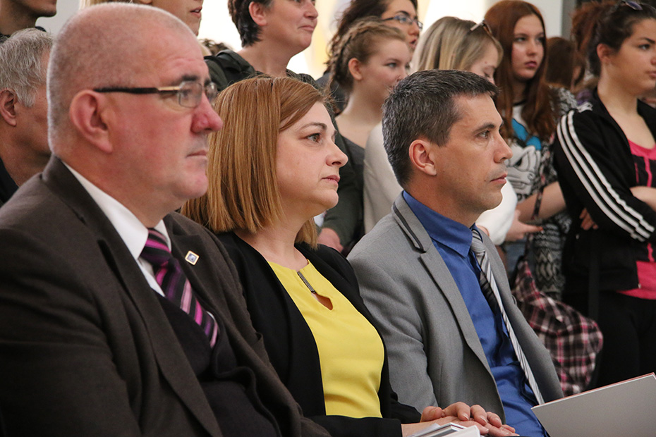 Image 432663 (auto) Image 432663 (auto)