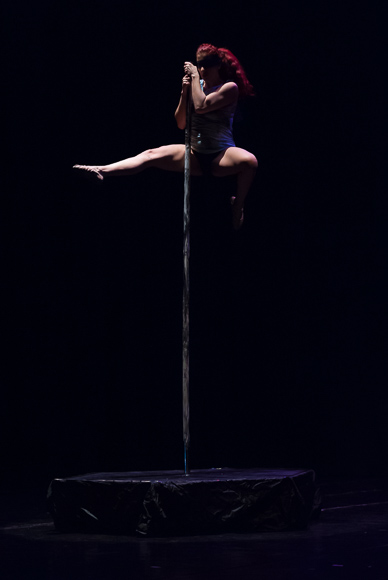 Pole/Chair/Dance show “Mental” @ HNK Zadar, 12.3.2016 – Foto: Ivan Toman Pole/Chair/Dance show “Mental” @ HNK Zadar, 12.3.2016 – Foto: Ivan Toman