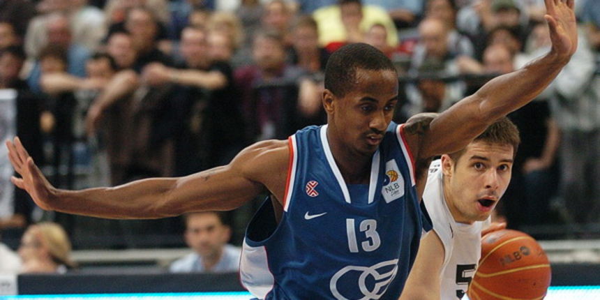 Beograd, 180409.
Kosarka finale jadranske lige Partizan – Cibona.
Na fotografiji: Calloway Earl i Milenko Tepic.
Foto: Aleksandar Dimitrijevic / Cropix Beograd, 180409.
Kosarka finale jadranske lige Partizan – Cibona.
Na fotografiji: Calloway Earl i Milenko Tepic.
Foto: Aleksandar Dimitrijevic / Cropix