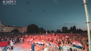 Zadar priredio čudesan doček svojim Vatrenim herojima (1)