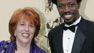 82. Red Carpet Oscara (oscar.go.com)