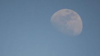 Aerodrom Vrsar domacin Red Bull Air Race Svjetskog prvenstva 2014. Red Bull Air Race okuplja najbolje svjetske pilote koji kombinacijom brzine, preciznosti i vjestine upravljaju okretnim avionima, provlaceci se kroz 25 m visoka vrata, do brzine od cak 370 Aerodrom Vrsar domacin Red Bull Air Race Svjetskog prvenstva 2014. Red Bull Air Race okuplja najbolje svjetske pilote koji kombinacijom brzine, preciznosti i vjestine upravljaju okretnim avionima, provlaceci se kroz 25 m visoka vrata, do brzine od cak 370