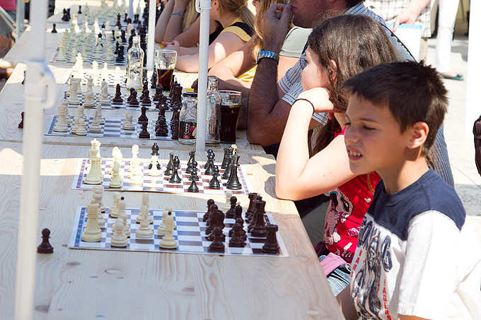 Subota na Narodnom trgu: šahovska simultanka i mjerenje šećera u krvi, foto: Leo Banić