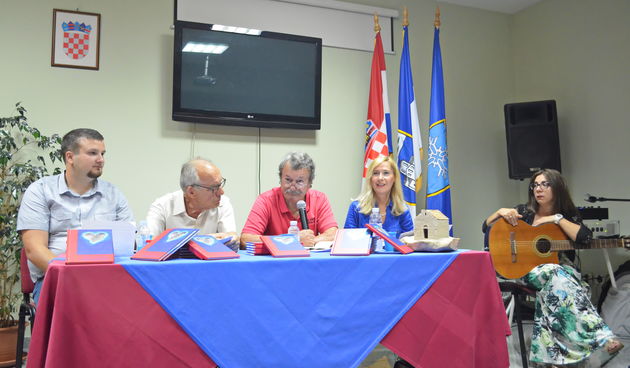 Ante Karlić predstavio zbirku čakavske poezije “Bodulsko srce”