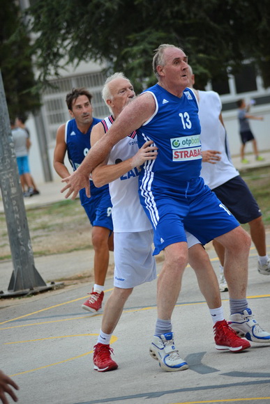 U povodu blagdana Kraljice Mira u Stanovima odigrana utakimica između veterana KK Zadar i Stanova, Foto: Iva Perinčić U povodu blagdana Kraljice Mira u Stanovima odigrana utakimica između veterana KK Zadar i Stanova, Foto: Iva Perinčić