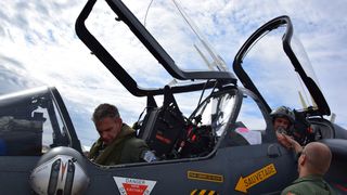 Tri francuska vojna aviona Dassault Alphajet u posjeti bazi Zemunik