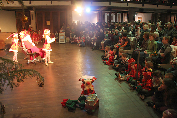 Plesna udruga Gesta: Ima li spasa za Djeda Mraza (Foto:Saša Čuka)