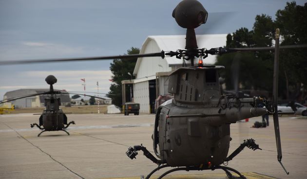 Letačka obuka nove skupine pilota na Kiowama