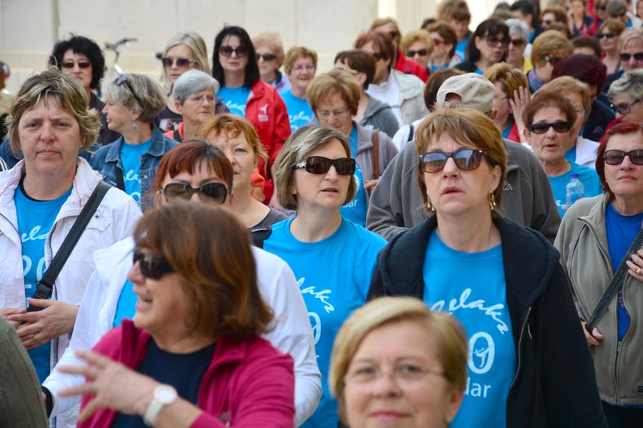 “Relaksice” u akciji “1000 koraka kroz 1000 ulica”, foto: Iva Perinčić “Relaksice” u akciji “1000 koraka kroz 1000 ulica”, foto: Iva Perinčić