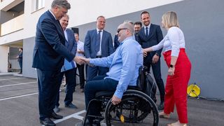 Premijer Plenković sudjelovao na svečanosti primopredaje ključeva POS-ovih stanova Premijer Plenković sudjelovao na svečanosti primopredaje ključeva POS-ovih stanova
