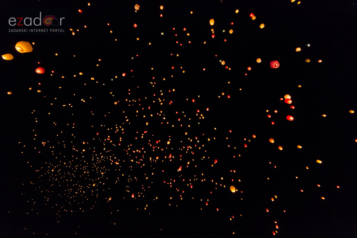 Humanitarni svjetlosni spektakl “Zaželi ljubav” na zadarskom Forumu, 18. veljače 2017. Humanitarni svjetlosni spektakl “Zaželi ljubav” na zadarskom Forumu, 18. veljače 2017.