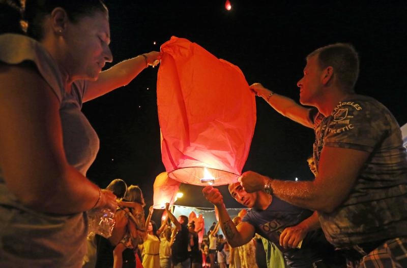 Vodice: Puštanjem lampiona obilježena 10. obljetnica Kornatske tragedije Vodice: Puštanjem lampiona obilježena 10. obljetnica Kornatske tragedije