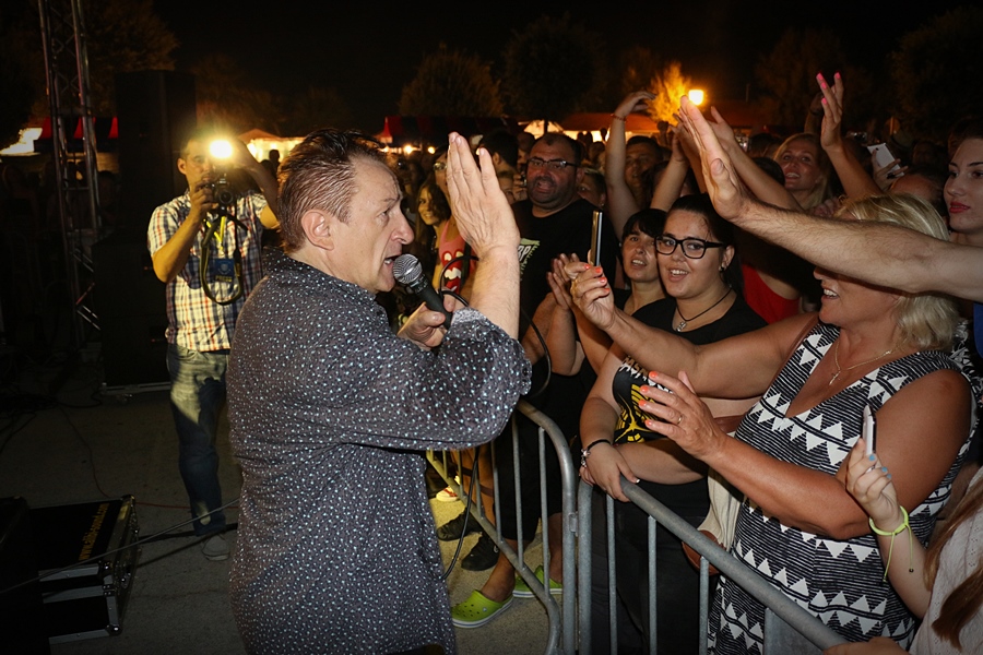 Dan Općine Vir proslavljen uz spektakularni koncert Prljavog Kazališta i vatromet Dan Općine Vir proslavljen uz spektakularni koncert Prljavog Kazališta i vatromet