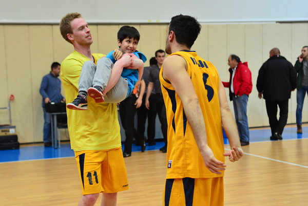 U posljednjem kolu A-2 lige Jug, košarkaši Jazine Arbanasa trebali su pobjedu nad Sukošanom kako bi potvrdili nastup u kvalifikacijama za A-1 ligu. Nervoza je učinila svoje ali na koncu košarkaši trenera Josipa Plantaka slavili su rezultatom 63-58