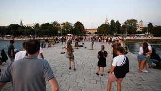 Bablje ljeto u Zadru: Riva je puna turista